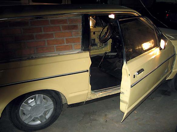 Drive in
2005
access door to the car/cave