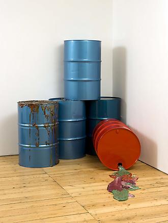 Light Crude
2010
leaky oil drums 
oil drum dimension 87 x 58 d cm
