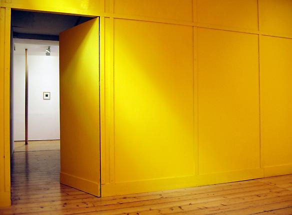 Temporary 2
2009
wood, yellow paint
291 x 469 x 9 cm