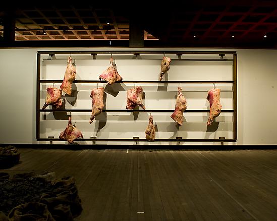Untitled
1998
steel, meat, ropes, hooks
350 x 780 cm